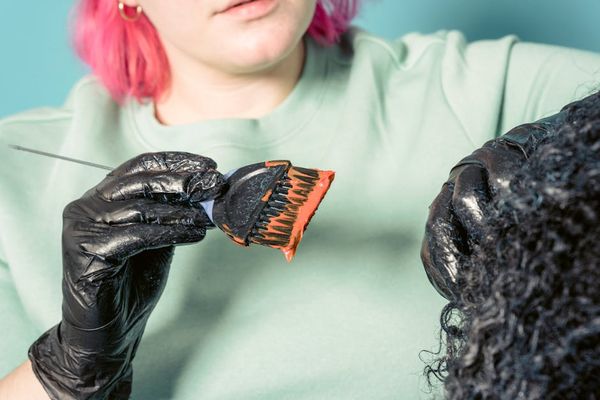מומחית להשתלת שיער לנשים - שיקום השיער מהשורש